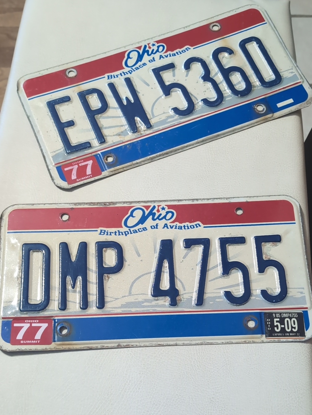 Vintage Ohio License Plate Wall Accent - White, Blue & Red